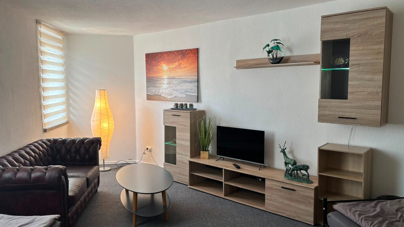 Zimmer 4 – Doppelzimmer mit Wohnbereich in der Pension Riel
